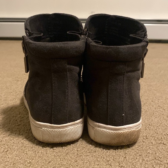 G.H. Bass & Co Silvie zip ankle booties, 7M - Picture 5 of 10